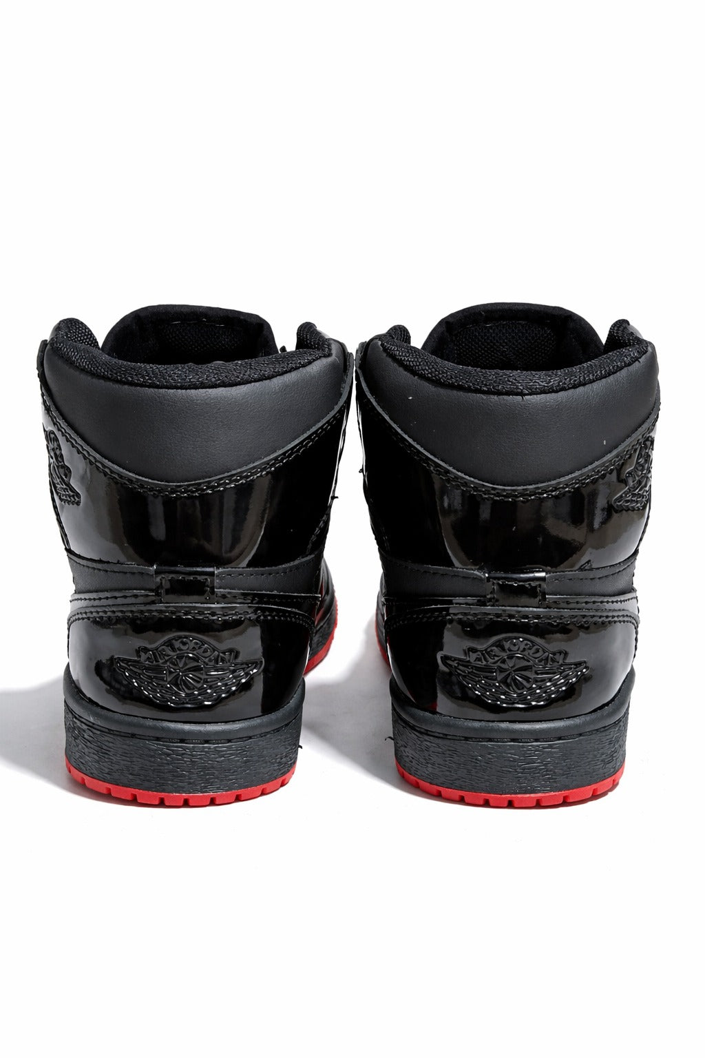 Jordán Retro 1 Black Red