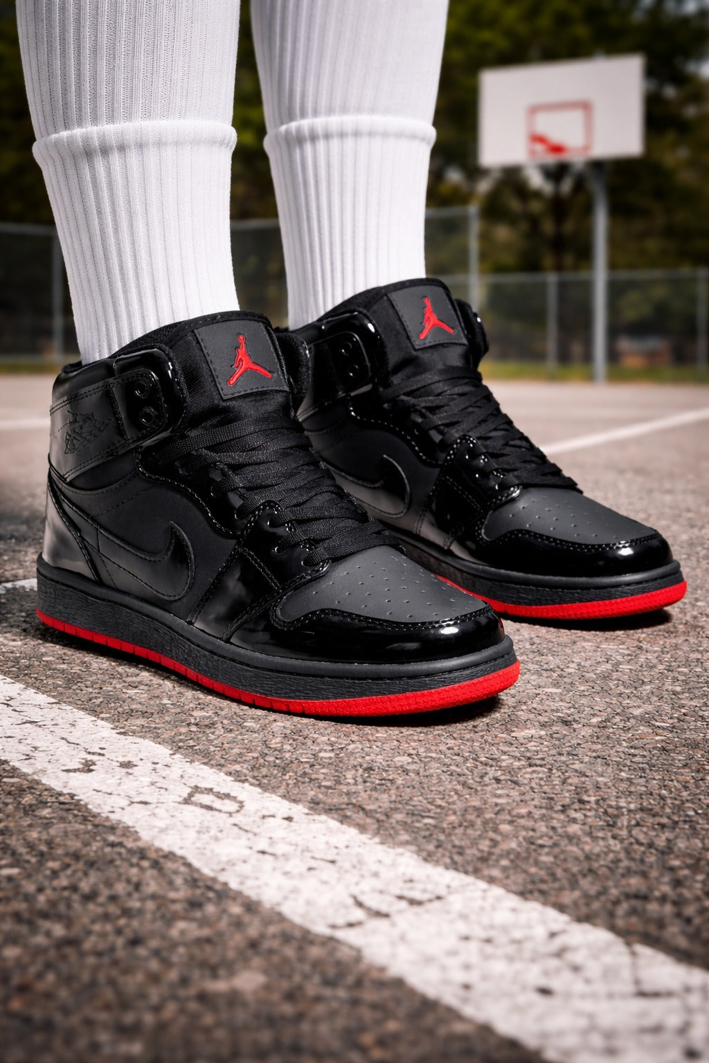 Jordán Retro 1 Black Red