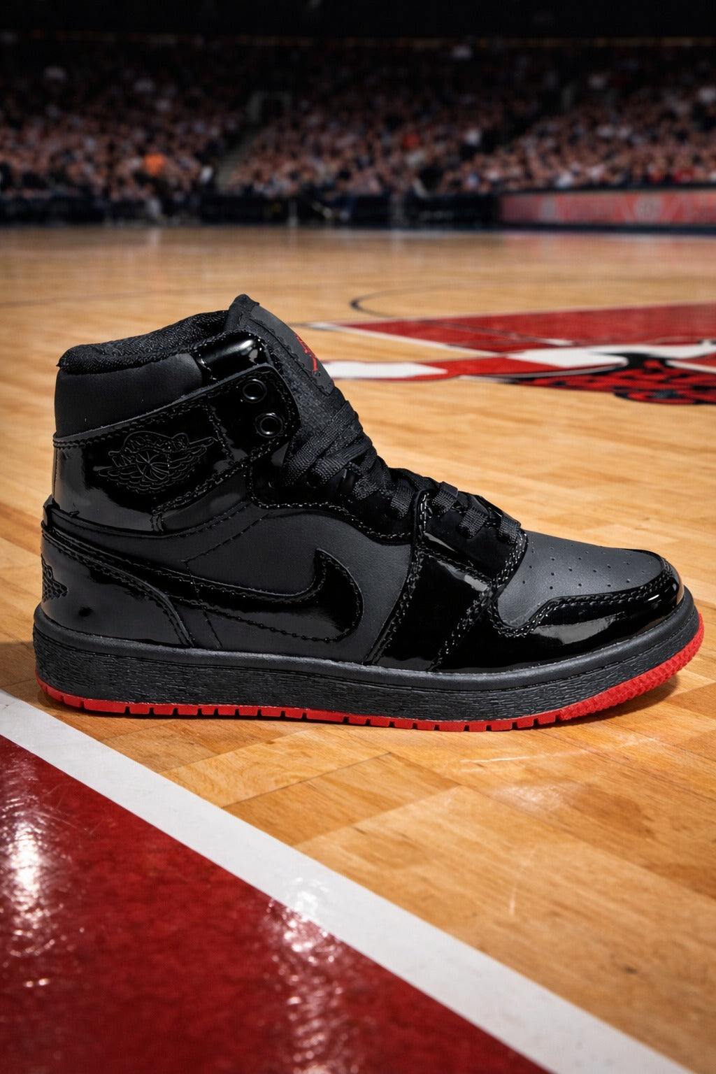 Jordán Retro 1 Black Red