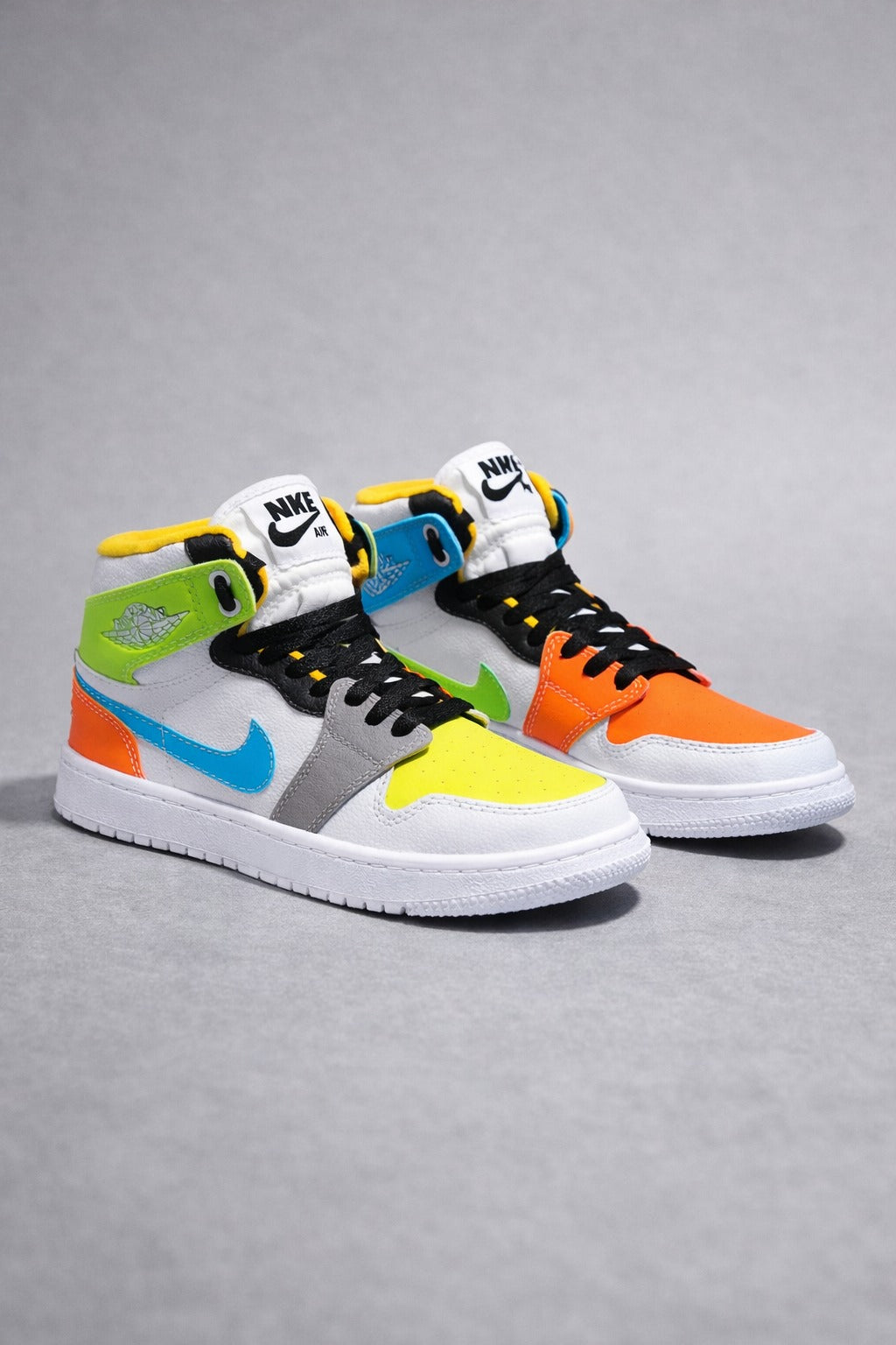 Jordán Retro 1 Neón White