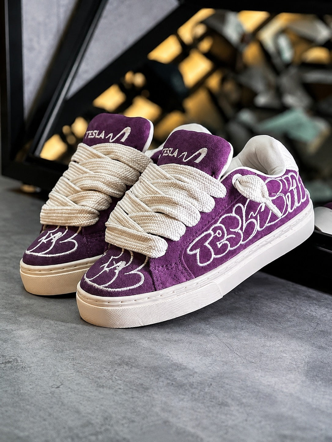 Hertz Art  Morado
