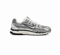 Tenis  P-6000 Plateado